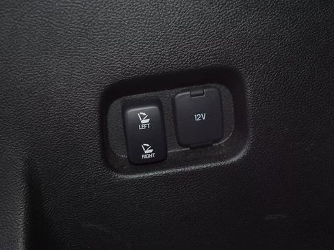 Used 2024 Ford Edge Titanium image 40