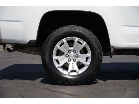 Used 2020 Chevrolet Colorado LT w/ Safety Package image 11