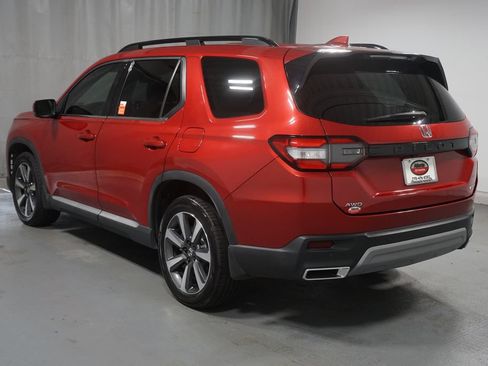 Used 2023 Honda Pilot Elite image 6