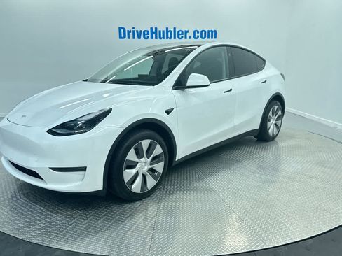 Used 2024 Tesla Model Y Long Range image 4