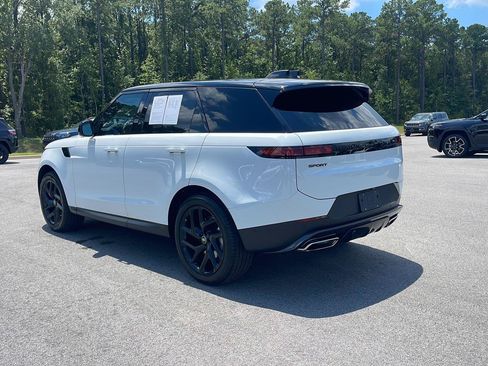 Used 2024 Land Rover Range Rover Sport SE AWD/4WD image 5