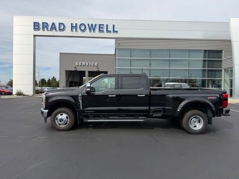 Used 2024 Ford F350 Lariat w/ Chrome Package image 1