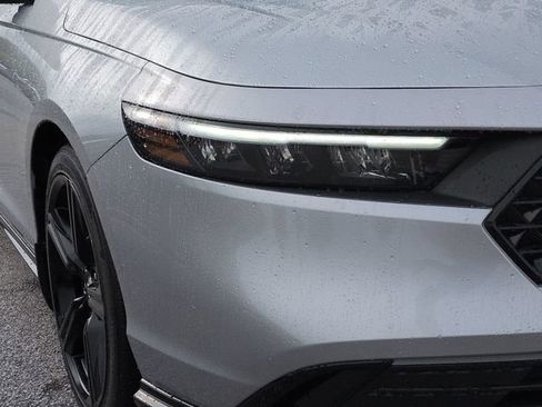 Used 2025 Honda Accord Sport image 11