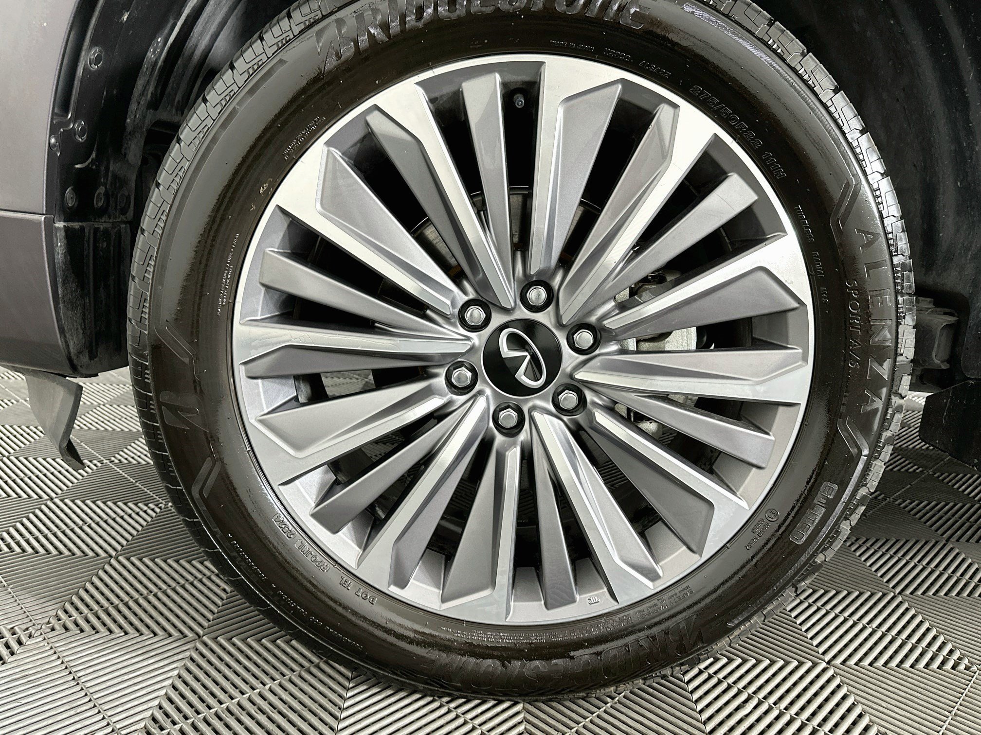 Used 2025 INFINITI QX80 Luxe AWD/4WD image 37