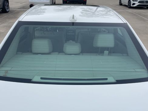 Used 2015 Mercedes-Benz E 350 Sedan image 10