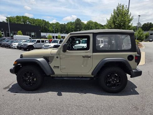 Used 2022 Jeep Wrangler Sport AWD/4WD image 4