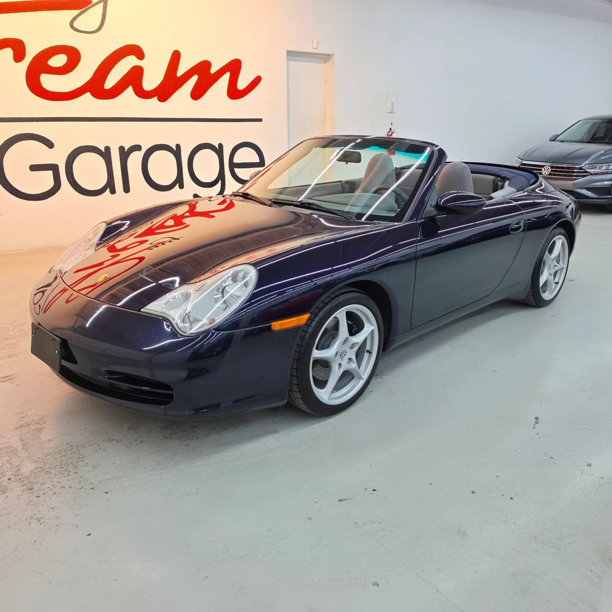 Used 2004 Porsche 911 Carrera 4 AWD/4WD image 2