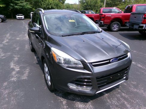 Used 2016 Ford Escape Titanium w/ Equipment Group 301A FWD image 2