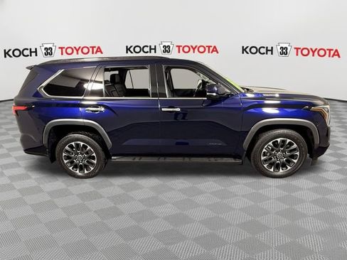 Used 2023 Toyota Sequoia Limited w/ Tow Technology Package AWD/4WD image 9