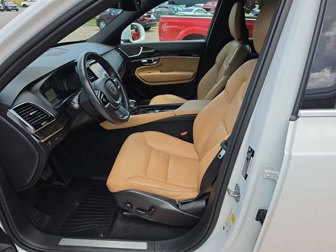 Used 2018 Volvo XC90 T6 Momentum w/ Convenience Package AWD/4WD image 9