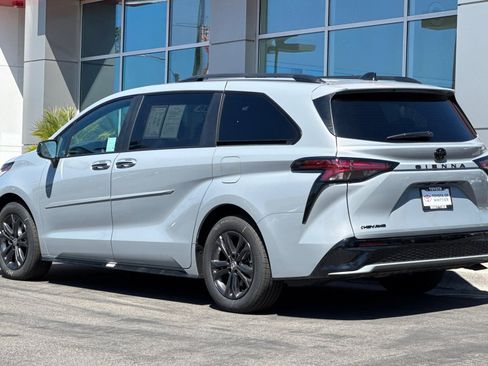 Certified 2026 Toyota Sienna XSE AWD/4WD image 8