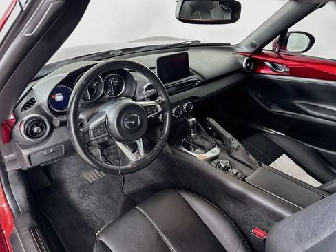 Used 2021 MAZDA MX-5 Miata RF Grand Touring RWD image 12