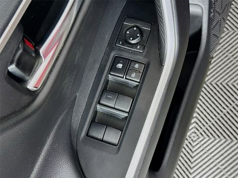 Used 2021 Toyota RAV4 XLE FWD image 18
