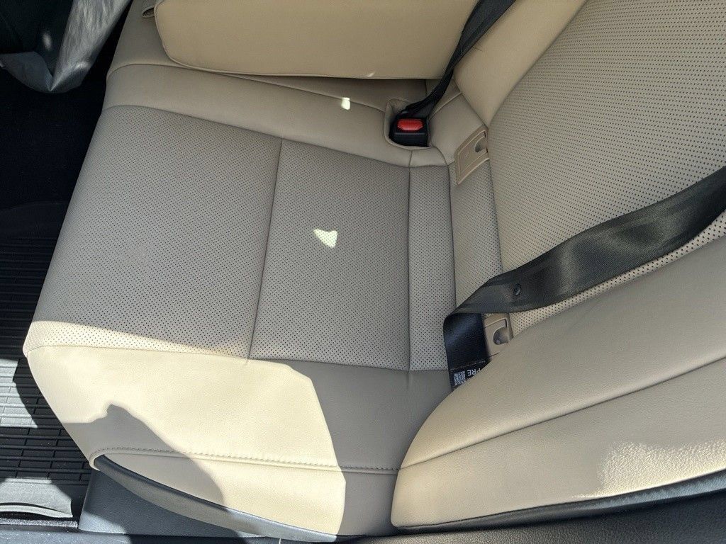 Used 2020 Lexus ES 300h w/ Premium Package FWD image 14