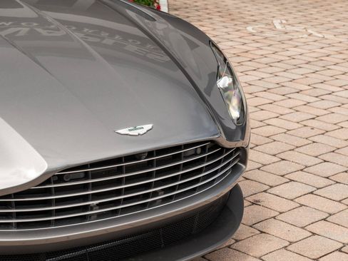 Used 2020 Aston Martin DB11 Volante RWD image 42