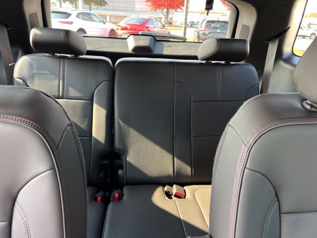 Used 2023 Chevrolet Traverse RS w/ LPO, Floor Liner Package AWD/4WD image 21
