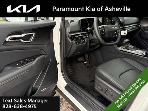 New 2026 Kia Sportage EX FWD image 17