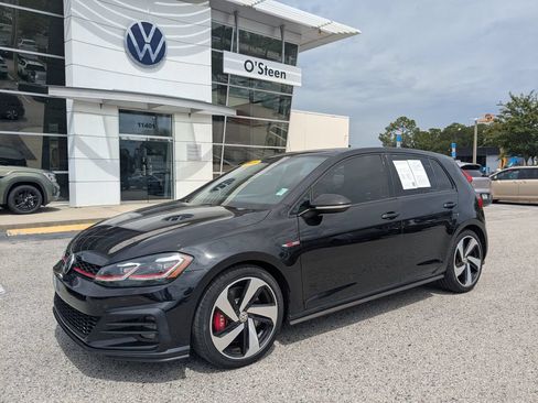 Used 2018 Volkswagen GTI SE FWD image 2