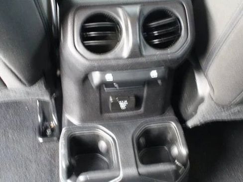 Used 2021 Jeep Gladiator Overland w/ LED Lighting Group image 28