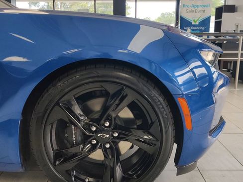 Used 2022 Chevrolet Camaro LT w/ Technology Package image 10