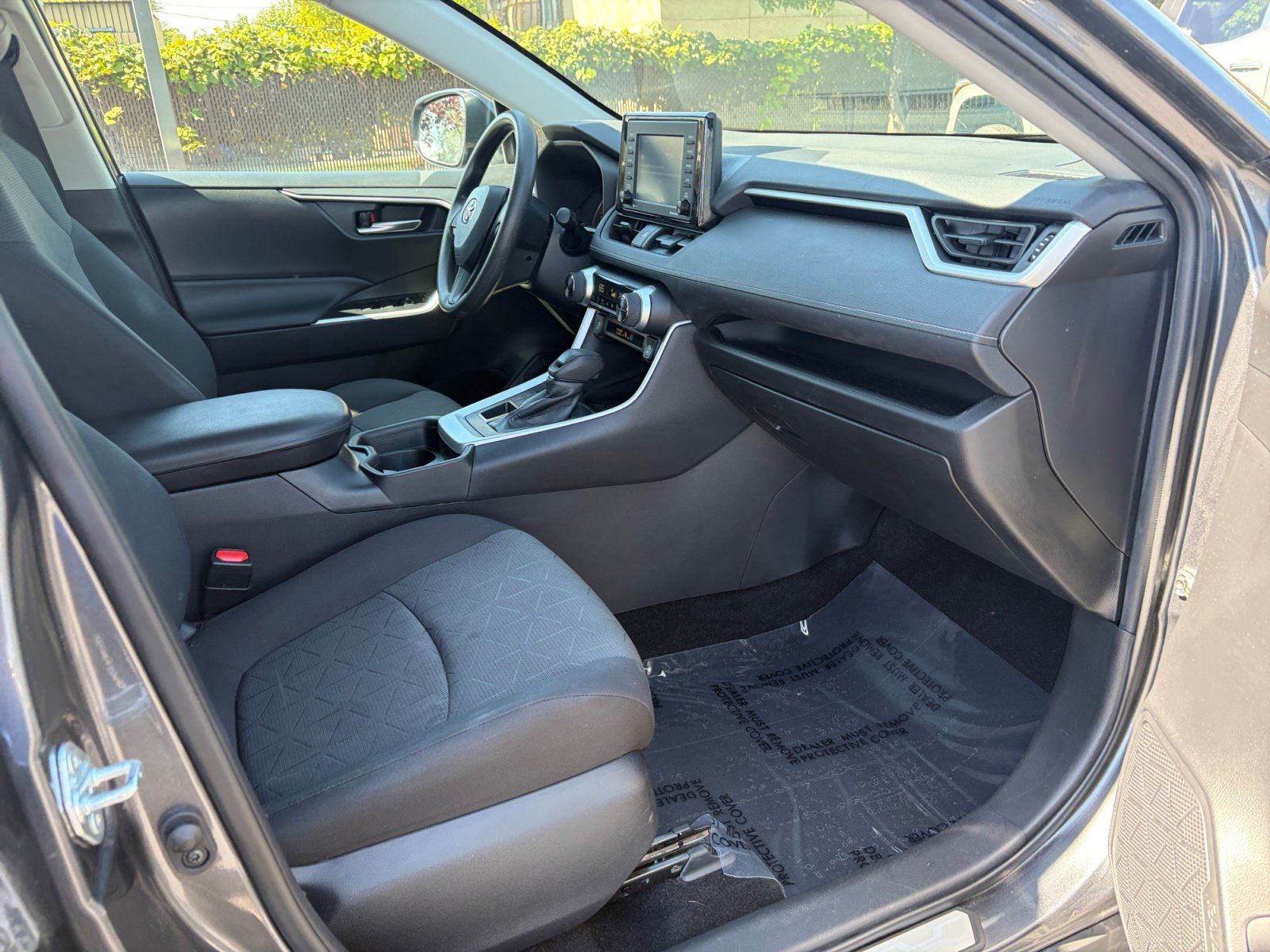 Used 2021 Toyota RAV4 XLE AWD/4WD image 28
