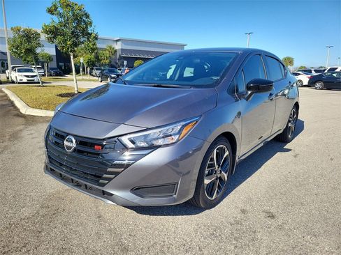 Used 2025 Nissan Versa SR w/ Trunk Package image 9