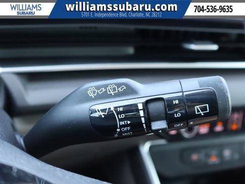 Used 2025 Kia Carnival EX FWD image 24
