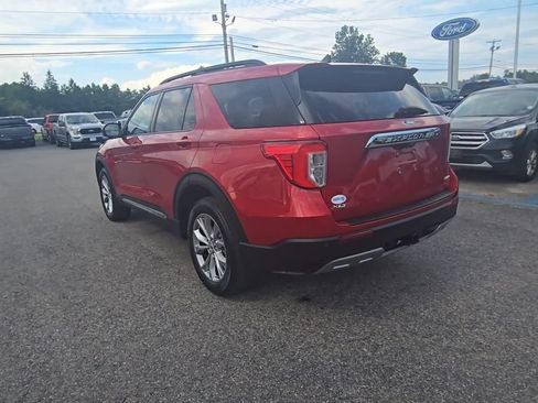 Used 2023 Ford Explorer XLT w/ Equipment Group 202A AWD/4WD image 17