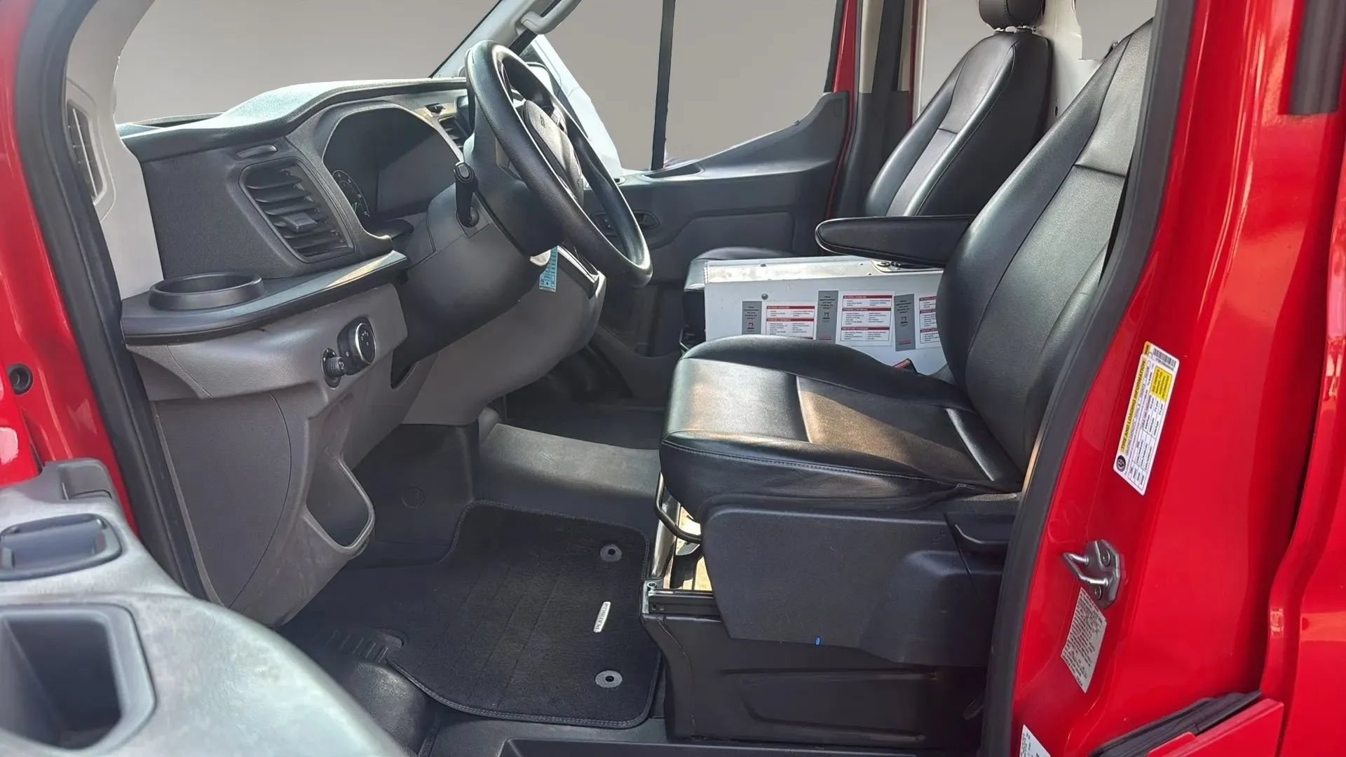 Used 2020 Ford Transit 250 Medium Roof RWD image 8