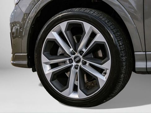 Used 2020 Audi Q3 2.0T Prestige w/ Prestige Package image 53