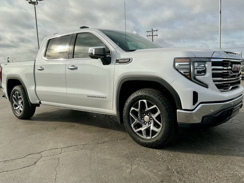 Used 2025 GMC Sierra 1500 SLT w/ SLT Premium Plus Package image 7