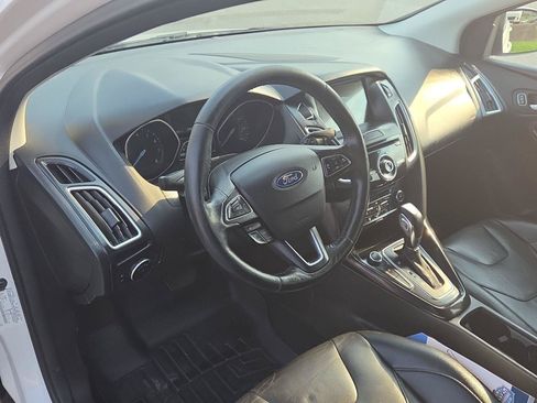 Used 2017 Ford Focus Titanium FWD image 11