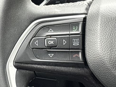 Used 2023 Jeep Grand Cherokee L Laredo AWD/4WD image 21