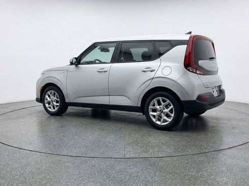 Used 2025 Kia Soul LX w/ LX Technology Package image 6