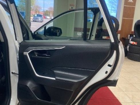 Used 2024 Toyota RAV4 LE image 18