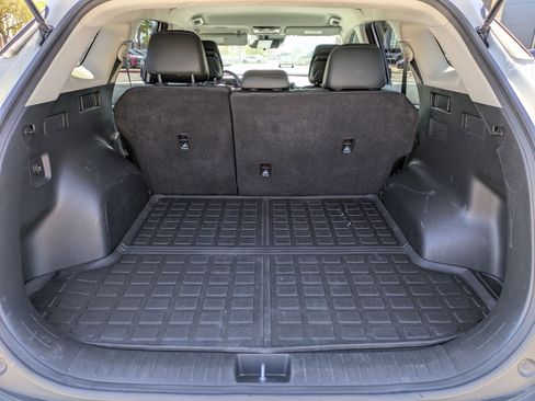 Used 2024 Kia Sportage EX image 32