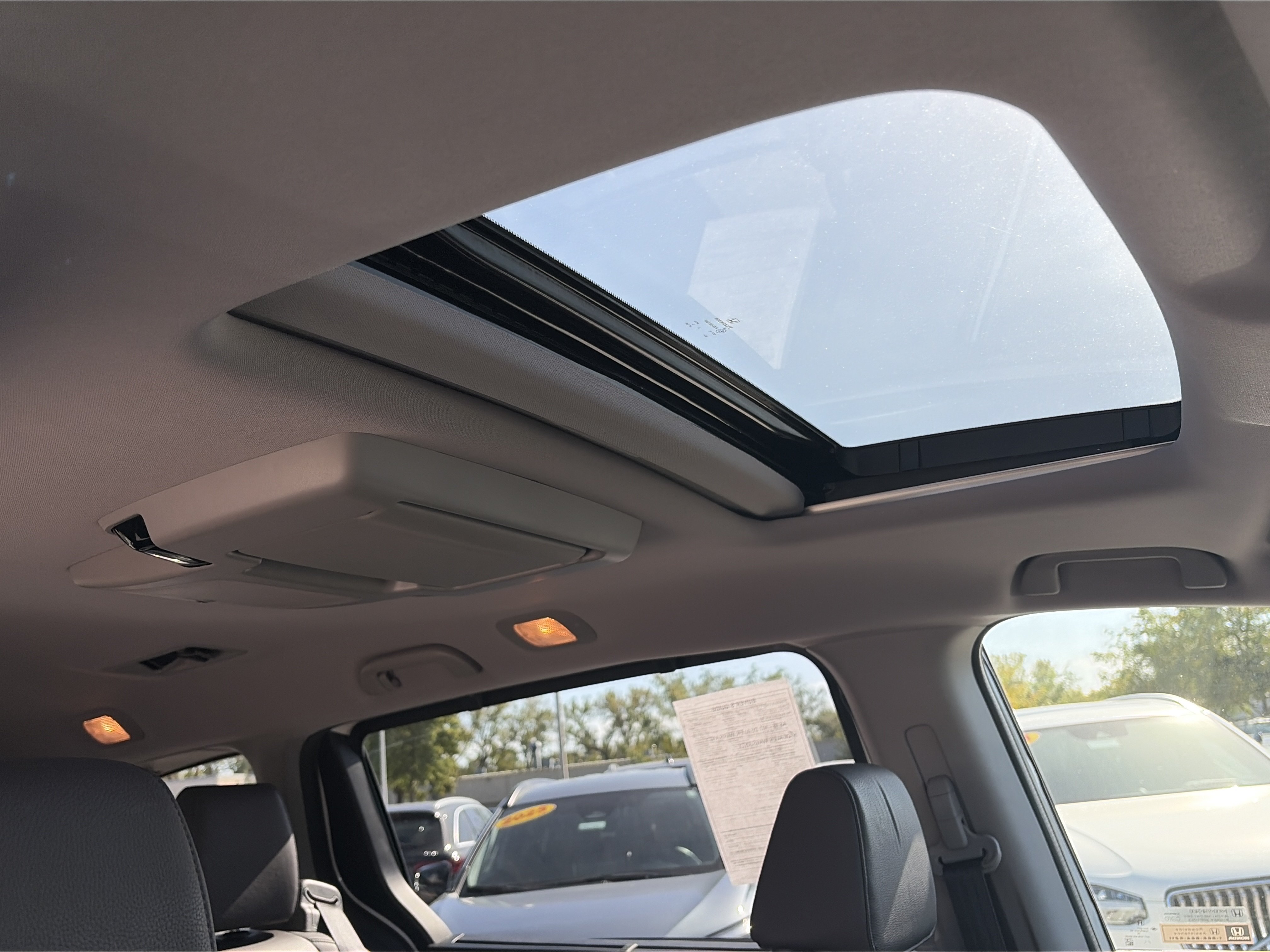 Used 2018 Honda Odyssey Touring image 15