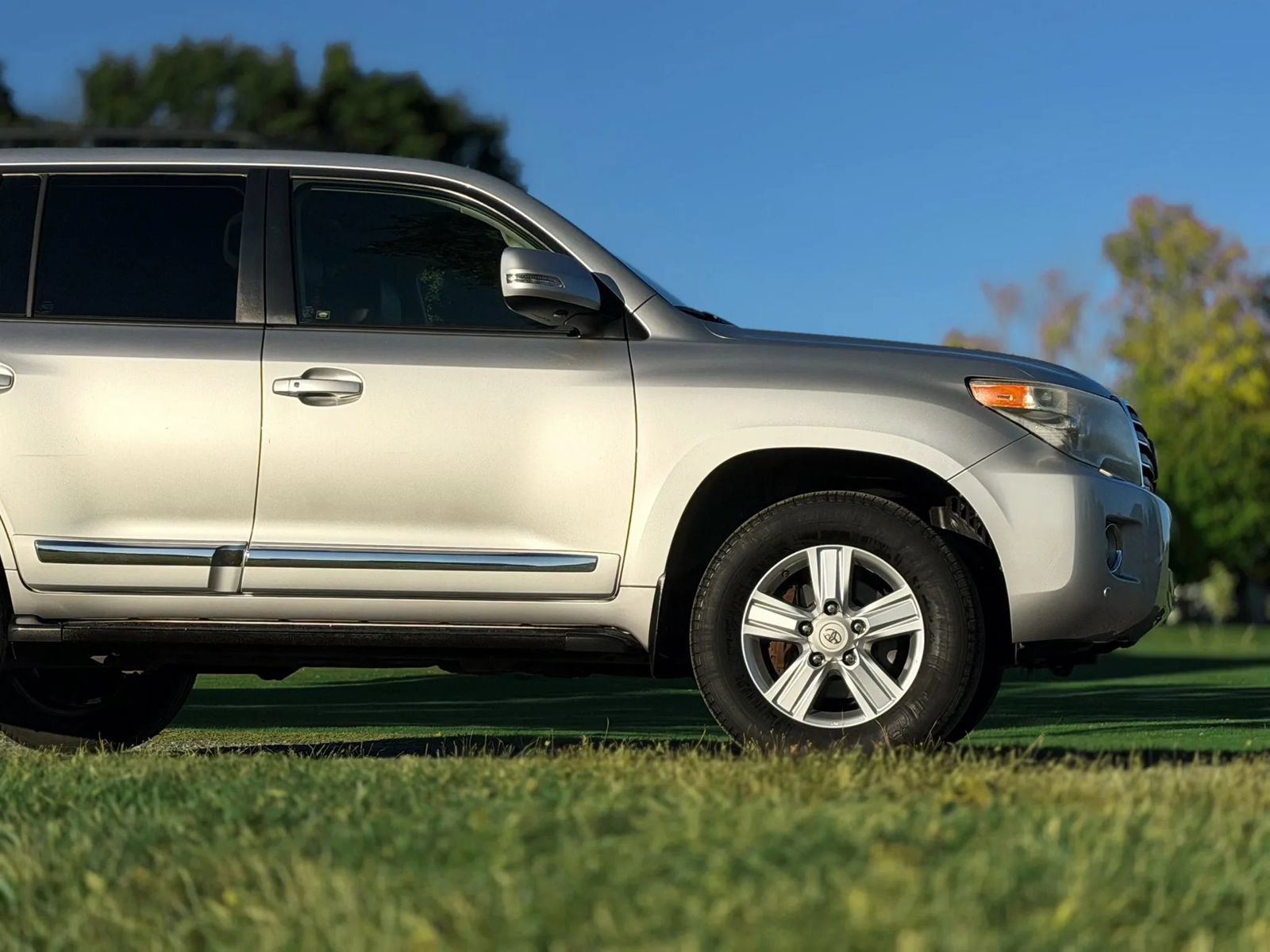 Used 2013 Toyota Land Cruiser AWD/4WD image 35