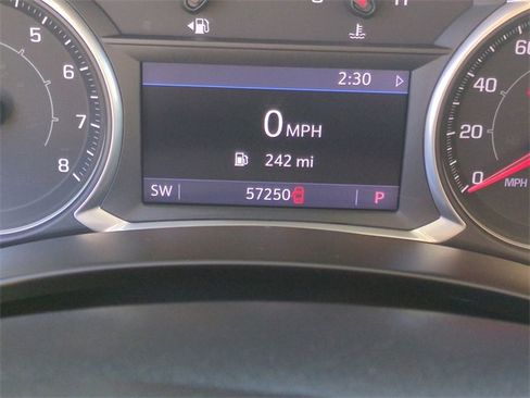 Used 2022 GMC Terrain SLT image 15