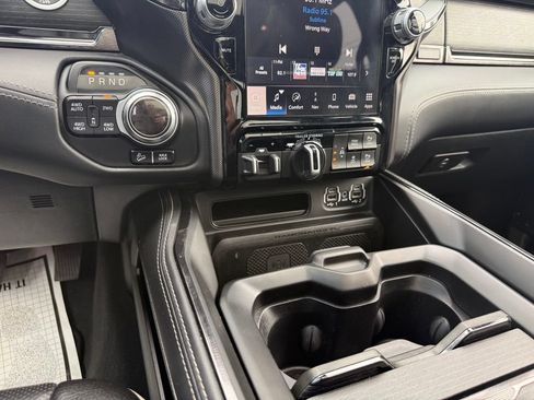 Used 2022 RAM 1500 Limited w/ Trailer Tow Group AWD/4WD image 13