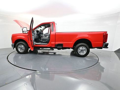 New 2026 Ford F250 XL w/ XL Chrome Package RWD image 36