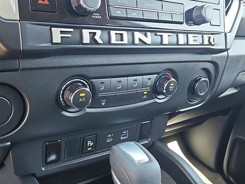 Used 2026 Nissan Frontier SV w/ Tow Package RWD image 19