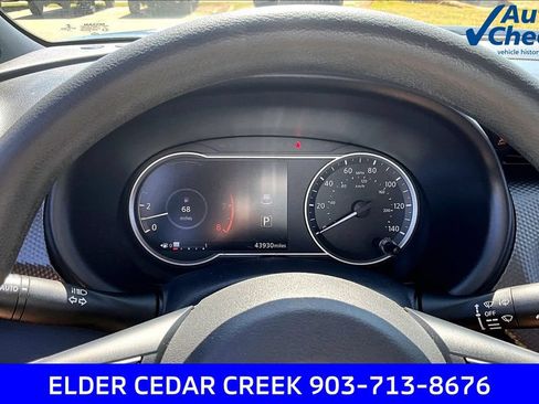 Used 2018 Nissan Kicks SV FWD image 21