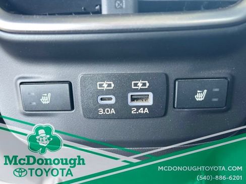 Used 2023 Subaru Outback Limited AWD/4WD image 12