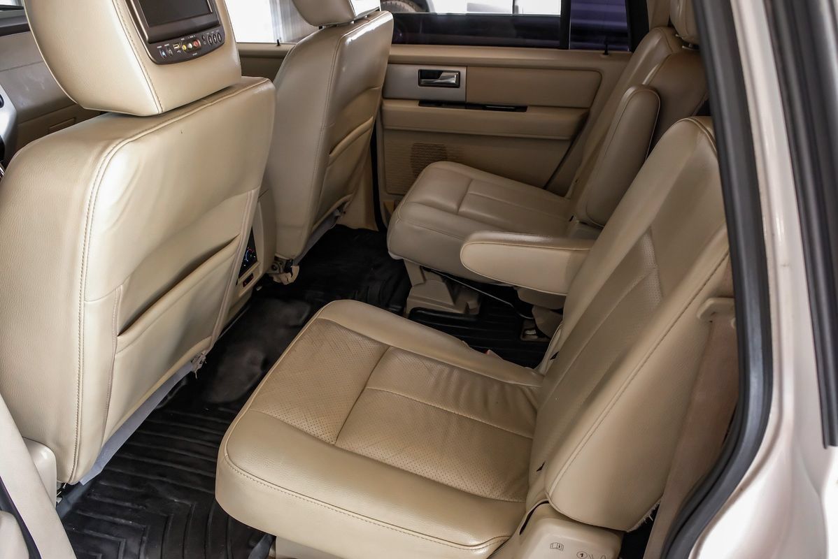 Used 2014 Ford Expedition EL Limited w/ Equipment Group 301A AWD/4WD image 37