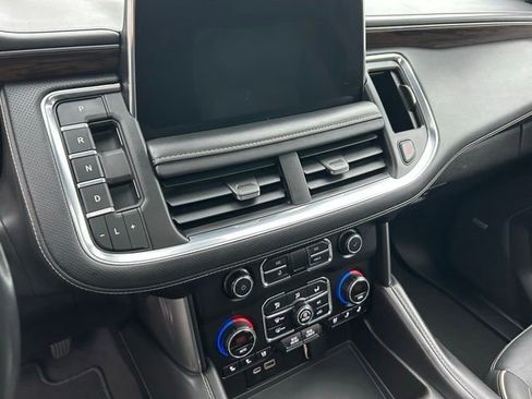 Used 2021 Chevrolet Tahoe Premier w/ Premium Package image 27