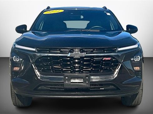 Used 2024 Chevrolet Trax RS w/ Sunroof Package image 3