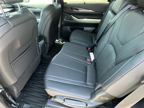 New 2025 INFINITI QX60 Sensory w/ Vision Package image 15