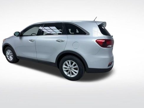 Used 2019 Kia Sorento AWD V6 image 19