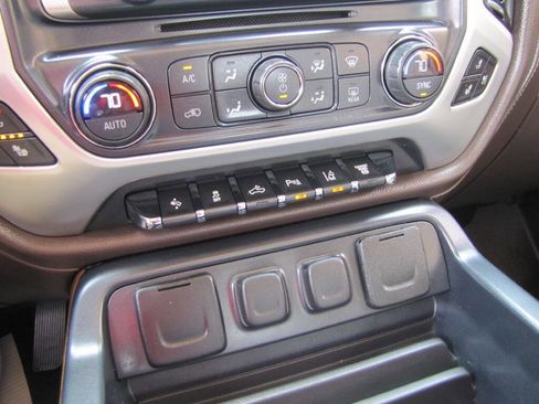 Used 2016 GMC Sierra 3500 SLT w/ Duramax Plus Package image 47